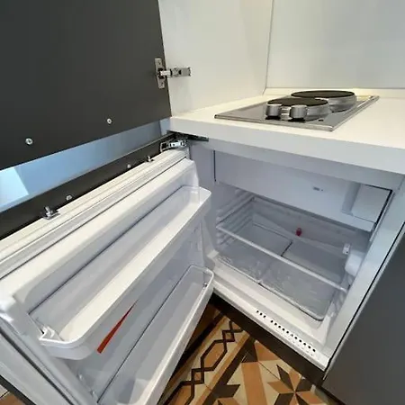 Ferienhaus Tiny With Ideal Subway Connection *