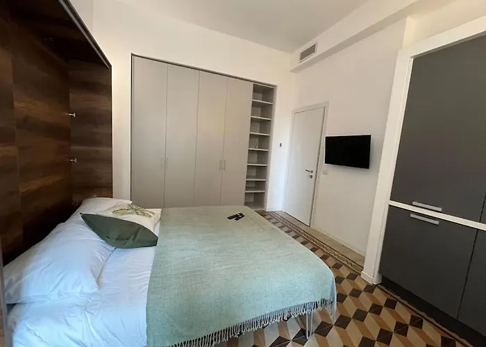 2br 2ba Ultra-fast Wifi Steps To Metro Ferienhaus Mailand