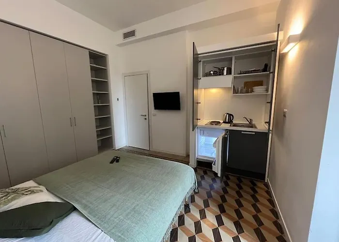 2br 2ba Ultra-fast Wifi Steps To Metro Ferienhaus