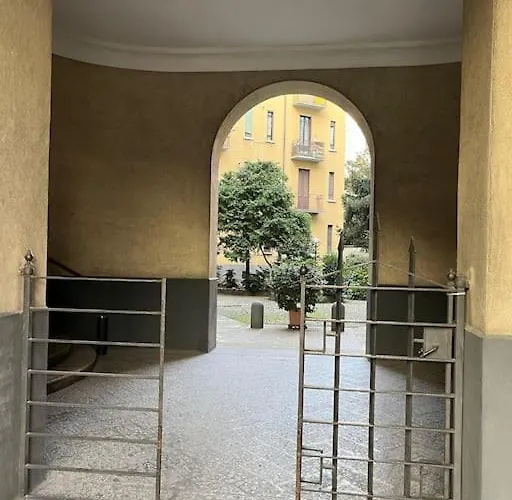 2br 2ba Ultra-fast Wifi Steps To Metro Ferienhaus