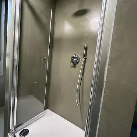 2br 2ba Ultra-fast Wifi Steps To Metro