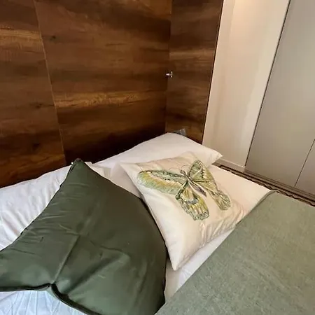 2br 2ba Ultra-fast Wifi Steps To Metro