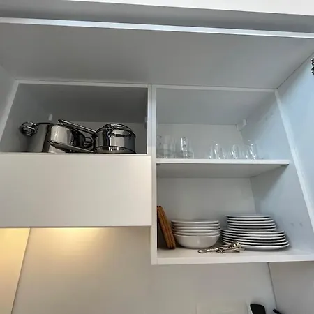 度假居 2br 2ba Ultra-fast Wifi Steps To Metro 米兰